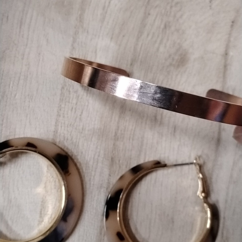 Hoop Earrings and Bracelet Combo - Picture 7 of 7
